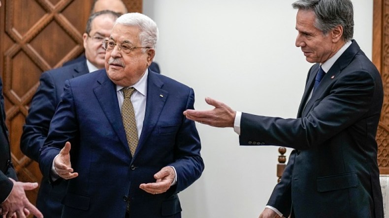 عباس يطالب الإدارة الأمريكية بدعم قبول فلسطين عضوا كاملا في الأمم المتحدة