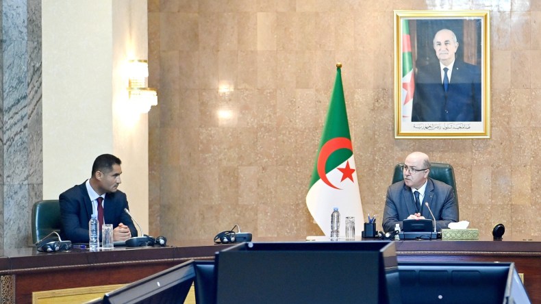 أول تصريح لوزير الاتصال الجديد بعد تنصيبه (فيديو)