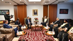 وزير الطاقة يتحادث مع رئيس مجلس الشورى لسلطنة عمان