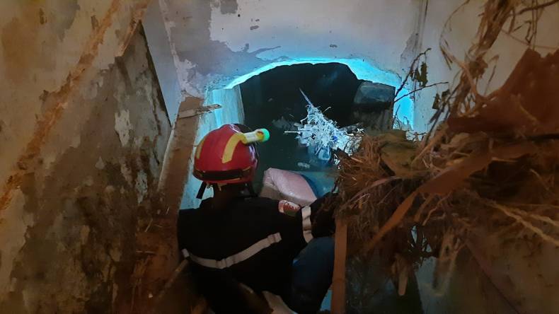 فريق الإغاثة الجزائري في ليبيا: انتشال 198 جثة