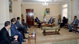 محادثات لتعزيز التعاون الفني بين الجزائر والبنك الدولي