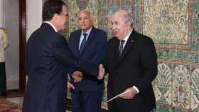 رئيس الجمهورية يتلقى “رسالة خاصة” من ماكرون (فيديو)