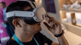 زوكربيرغ يعلن عن منتجات “ميتا” الجديدة في مجال الذكاء الاصطناعي (فيديو)