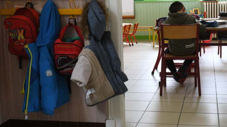 Fillette de 3 ans battue à mort, la directrice de l’école suspendue