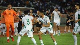 الشروع في بيع تذاكر مباراة الجزائر وتنزانيا إلكترونيا