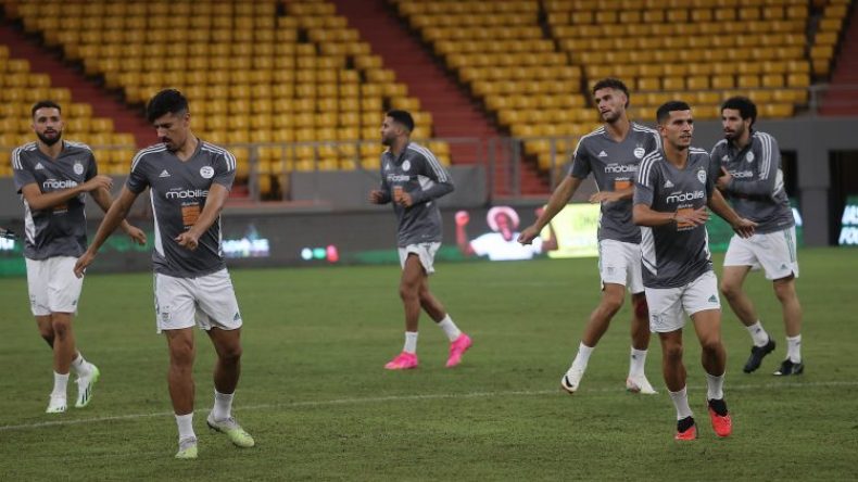 لاعب جزائري يُصاب ويغيب عن مواجهة السنيغال