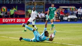 استدعاء 25 لاعبا سنيغاليا لِمُواجهة “مُحاربي الصّحراء”