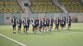 صدارة الترتيب بِثلاثة رؤوس