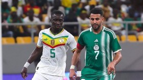 الجزائر تلوي ذراع وعنق بطل إفريقيا