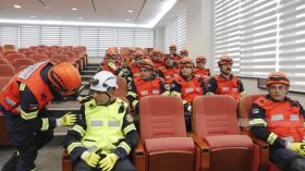 فلسطين توجّه فريقا للإنقاذ إلى ليبيا (صور)