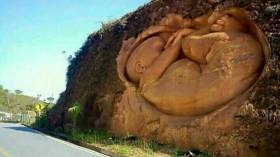 هذه قصة منحوتة الجنين التي اجتاحت الشبكات ورافقتها عديد الشائعات!