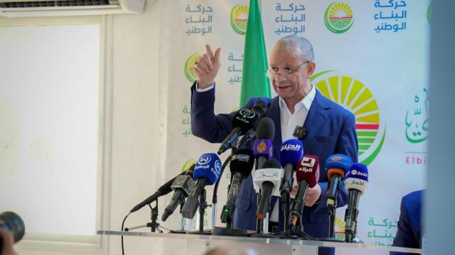 الجزائر لديها رئيس شرعي وعلى الطامحين انتظار الرئاسيات