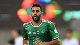 بِالفيديو: نقل محرز إلى المستشفى بِسبب تسمّم غذائي