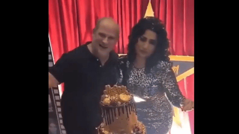 بالفيديو.. فنانة شهيرة ترد على منتقدي رقصها مع السفير الإسرائيلي بالبحرين