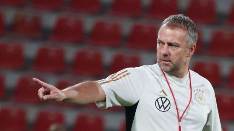 الخسارة أمام اليابان تُطيح بِمدرّب منتخب ألمانيا