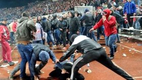 وقف تمويل النوادي والجمعيات الرياضية بسبب خطابات الكراهية