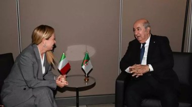 Le président de la République s’entretient avec la présidente du Conseil italien