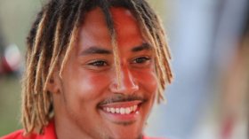 Nice: Un joueur menace de se suicider d’un viaduc