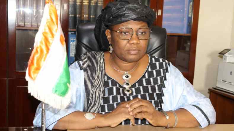 وزيرة التربية الانتقالية تكشف نسبة الأمية في النيجر