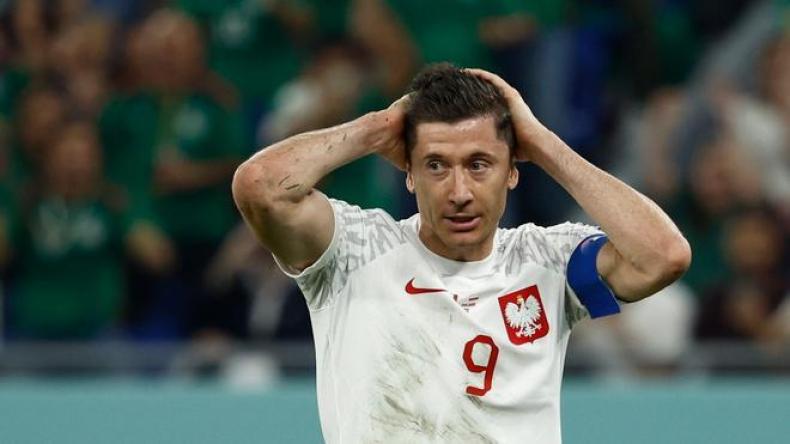 أزمة بين ليفاندوفسكي والاتحاد البولندي بسبب وجبة عشاء
