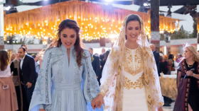 بالفيديو.. هذه نصيحة الملكة رانيا للأميرة رجوة قبل زواجها من ابنها!