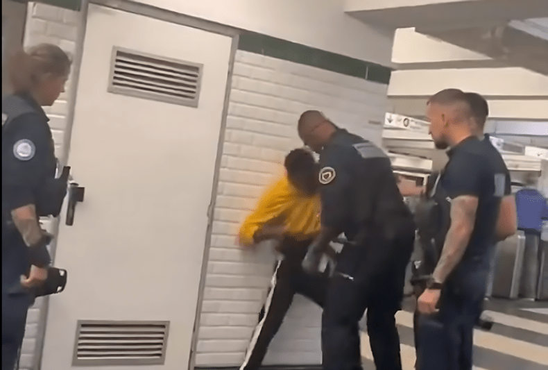 Paris: Un agent RATP filmé en train de frapper un homme, une enquête ouverte