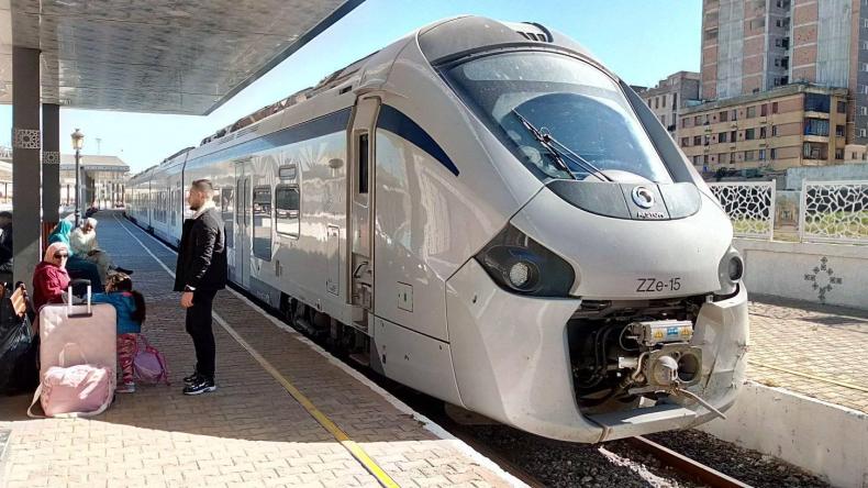 إلغاء رحلتي القطار “الجزائر-تقرت” بسبب التقلبات الجوية