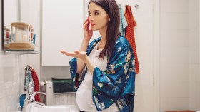 مشاكل البشرة عند الحامل.. ما هي وكيف يتم تجنبها وعلاجها؟