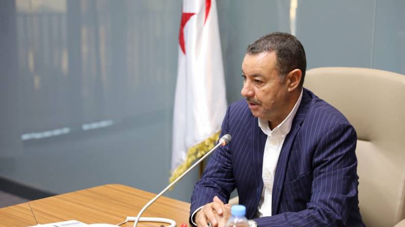 والي وهران: ملتزمون بالقضاء نهائيا على السكنات القصديرية عبر الولاية