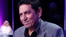 وفاة الشاعر كريم العراقي