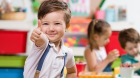 9 إطلالات “كيوت” للدخول المدرسي