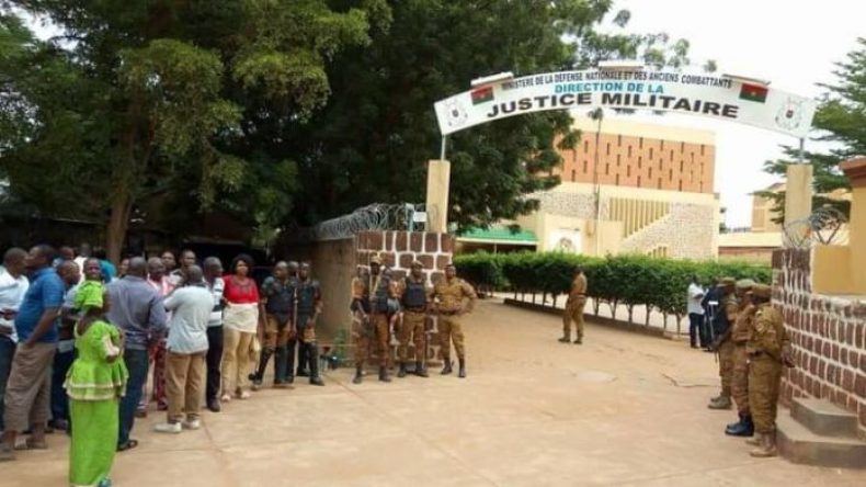 بوركينافاسو : اعتقال 4 ضباط متهمين بالتخطيط لانقلاب ضد ابراهيم تراوري