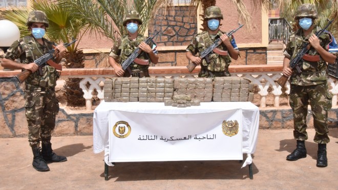 إحباط محاولة إدخال 4 قناطير من الكيف عبر الحدود مع المغرب