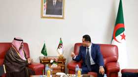 وزير الاتصال يستقبل سفير المملكة العربية السعودية  