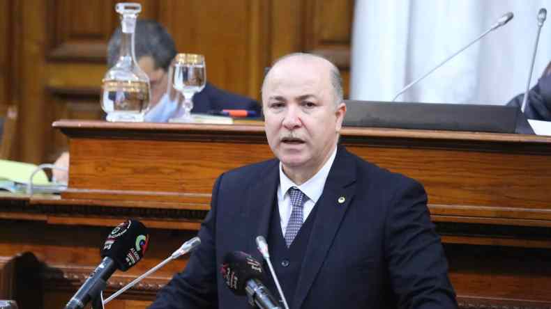 الوزير الأول أمام نواب البرلمان لعرض بيان السياسة العامة للحكومة