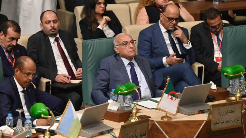 وزير الخارجية الجزائري يبرز 5 حقائق حول الوضع في فلسطين