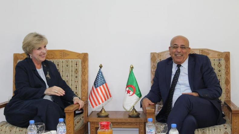مناقشات بين والي تيزي وزو والسفيرة الأمريكية بالجزائر