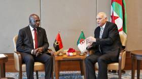 القضية الفلسطينية محور لقاء عطاف ونظيره الأنغولي