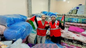 جزائريون “يُغرقون” الجمعيات بالمساعدات لغزة