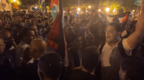 مظاهرات حاشدة أمام سفارة فرنسا في تونس (فيديو)