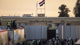 Gaza: Le poste frontière de Rafah fermé à nouveau après le passage de 20 camions