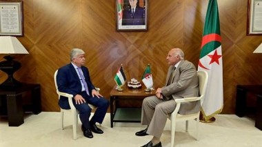 Attaf examine avec le ministre palestinien de la Solidarité la situation dans les territoires occupés