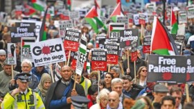 A Londres, 100.000 manifestants réclament “la fin de la guerre à Gaza”