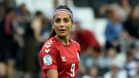 لاعبة دانماركية: الصّهاينة يرتكبون مجازر مُروّعة ضد الفلسطينيين والصّامتون جبناء