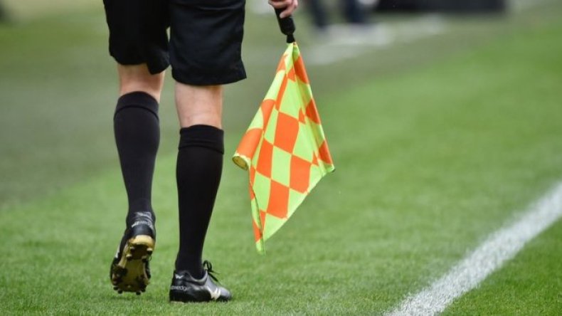 التحكيم في رياضة كرة القدم تحوّل إلى “ورم”