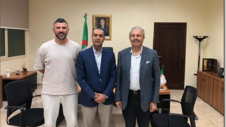 سعدي يستقبل عنتر يحي ومسؤولا في اتحاد الكرة لِشمال إفريقيا