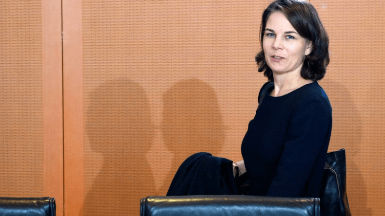 وزيرة الخارجية الألمانية في زيارة دعم للكيان الصهيوني.. وتمر أيضا بالأردن ولبنان!