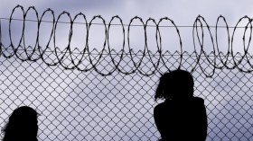 الأسيرات الإسرائيليات والفلسطينيات.. تحرير حتمي مقابل تحرير قسري