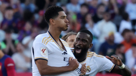 هالاند يتفاعل مع هدف بيلينغهام في الكلاسيكو