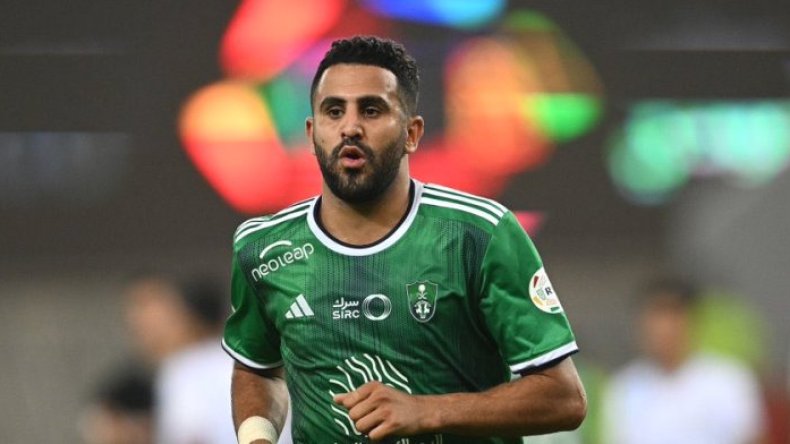 بِالفيديو: هدف وتمريرة حاسمة وفوز لـ “محرز”